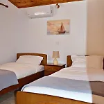 Vakantiehuis Cozy With Garden And Olive Grove Of 5 Acr *